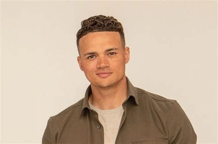 Jermaine Jenas Height, Weight, Net Worth, Age, Birthday, Wikipedia, Who, Nationality, Biography