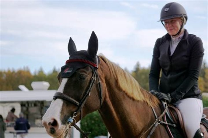 
Jockey Cassandra Orschel Makes An Impression On Derby Hamberg 2022 