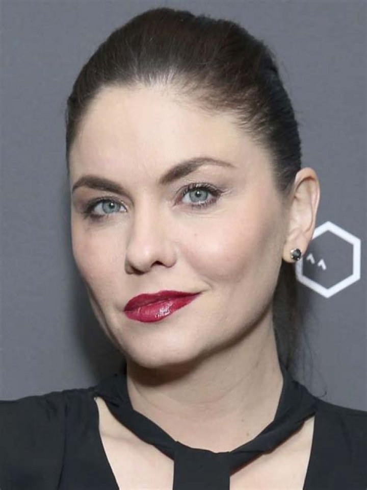 Jodi Lyn O’Keefe Height, Weight, Net Worth, Age, Birthday, Wikipedia, Who, Nationality, Biography