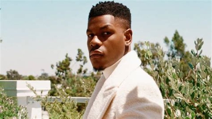 
John Boyega ‘disciplined’ with dating options 