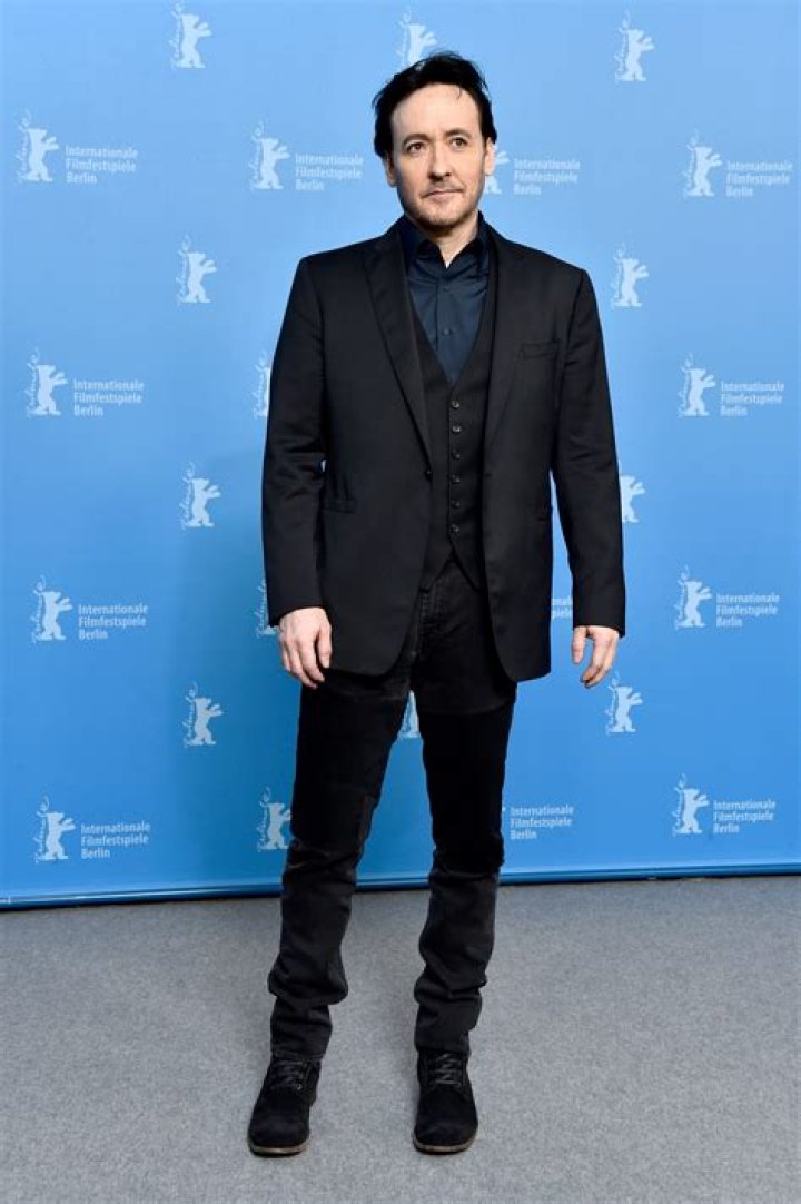 John Cusack Height, Weight, Net Worth, Age, Birthday, Wikipedia, Who, Nationality, Biography