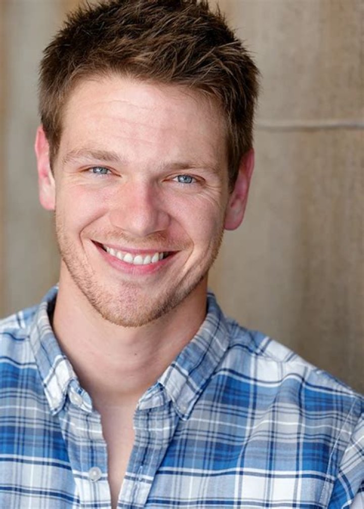 Jon Beavers Height, Weight, Net Worth, Age, Birthday, Wikipedia, Who, Nationality, Biography