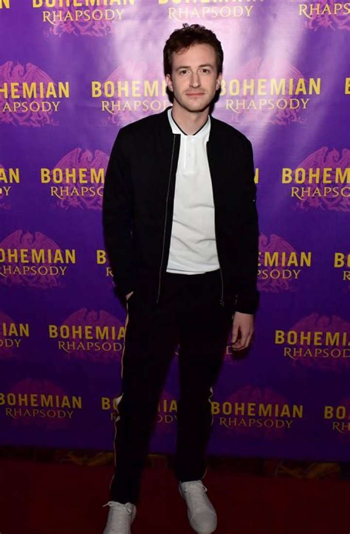 
Joseph Mazzello Height, Weight, Net Worth, Age, Birthday, Wikipedia, Who, Nationality, Biography 