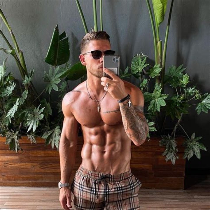  Joss Mooney