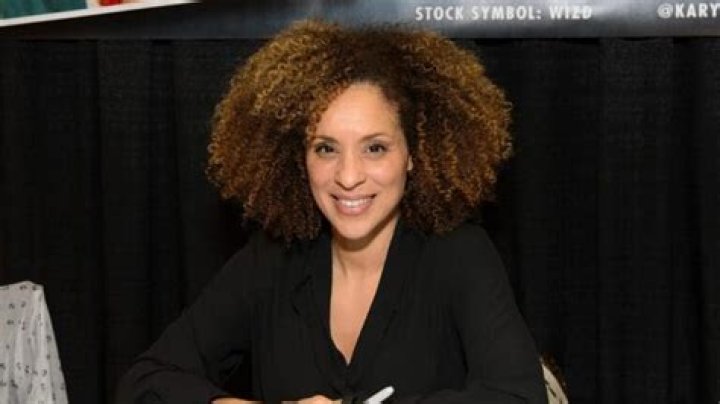 Karyn Parsons Height, Weight, Net Worth, Age, Birthday, Wikipedia, Who, Instagram, Biography