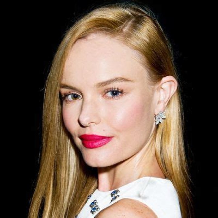 
Kate Bosworth Stated That She Used To Cover Up Her Heterochromia With Colored Contacts 