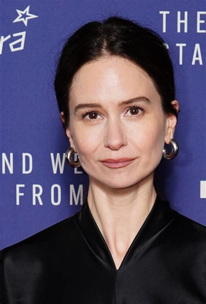 Katherine Waterston Height, Weight, Net Worth, Age, Wiki, Who, Instagram, Biography