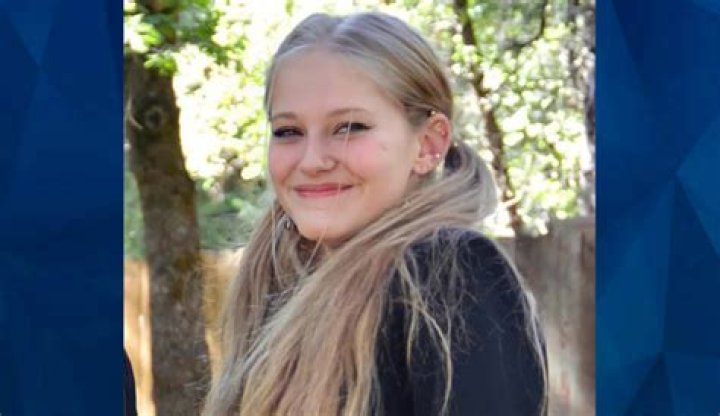 
Kiely Rodni Height, Weight, Net Worth, Age, Birthday, Wikipedia, Who, Nationality, Biography 