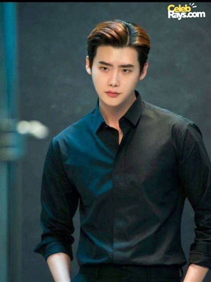 Lee Jong-suk Height, Weight, Net Worth, Age, Birthday, Wikipedia, Who, Nationality, Biography