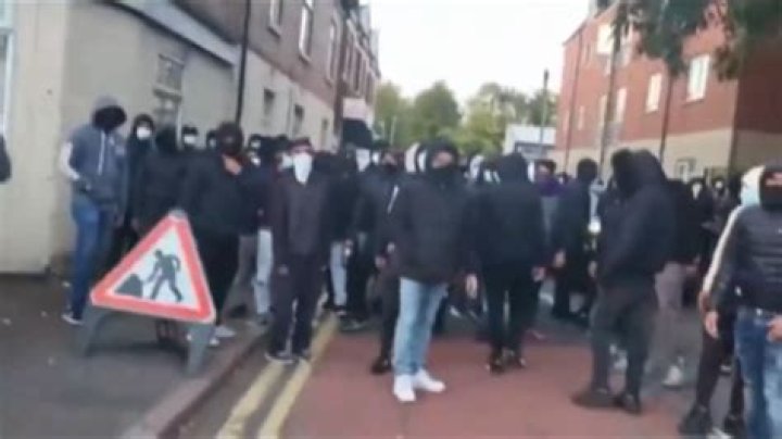
Leicester unrest culmination of growing tension between Hindu, Muslim communities 