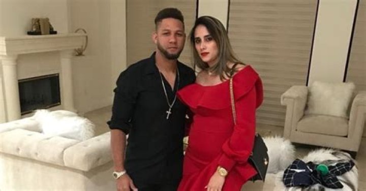 
Lianet Barrera: 10 Facts You Didn’t Know About Yuli Gurriel Wife 