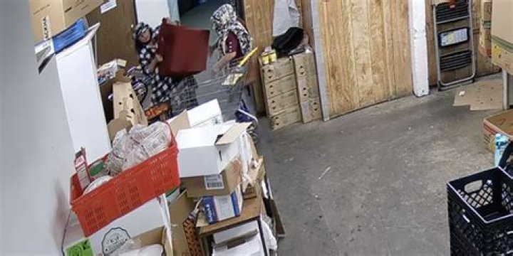 
Lifeless body of man with ‘injury marks’ found dumped in shopping cart outside California grocery store 