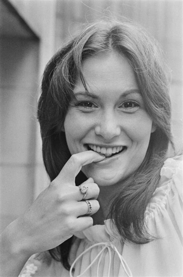 Linda Lovelace Height, Weight, Net Worth, Age, Birthday, Wikipedia, Who, Nationality, Biography