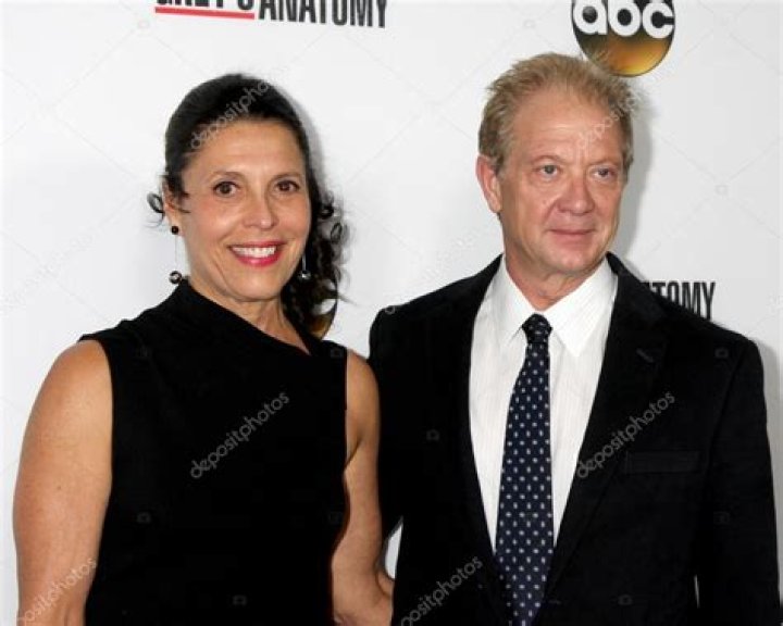 
Linda Lowy Height, Weight, Net Worth, Age, Birthday, Wikipedia, Who, Nationality, Biography 