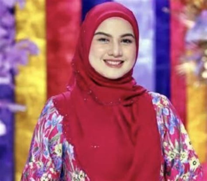 Lisa Surihani Height, Weight, Net Worth, Age, Birthday, Wikipedia, Who, Nationality, Biography
