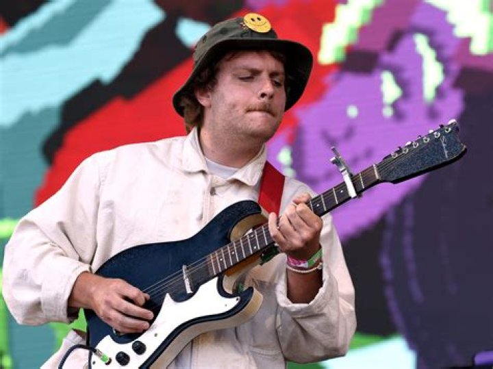 Mac Demarco Height, Weight, Net Worth, Age, Birthday, Wikipedia, Who, Nationality, Biography