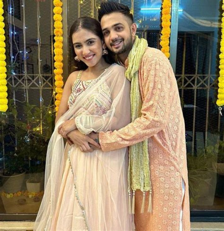 
Madhur Gangrade Height, Weight, Net Worth, Age, Wiki, Who, Instagram, Biography 