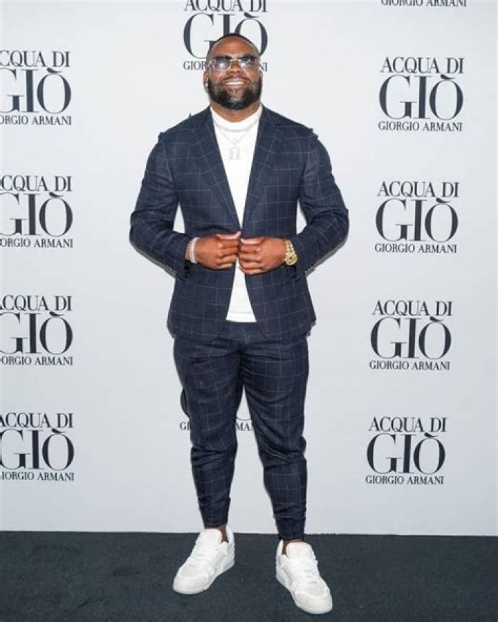 
Mark Ingram Height, Weight, Net Worth, Age, Birthday, Wikipedia, Who, Instagram, Biography 