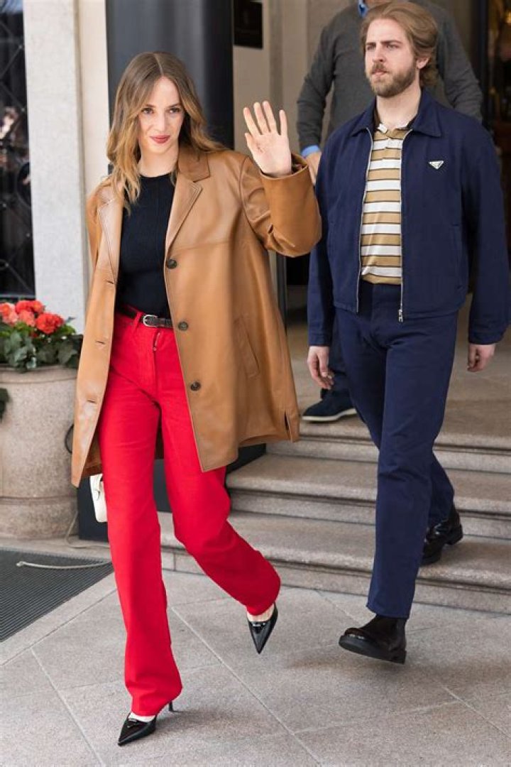 Maya Hawke Boyfriend: Is Stranger Things Cast Dating Spencer Barnett?