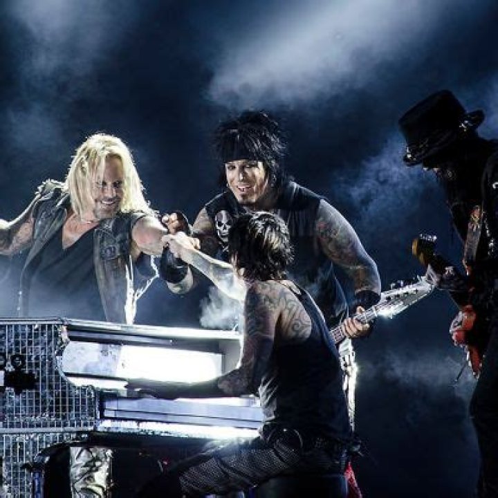 
Motley Crue Band Has Announced That John 5 Will Join The Band After Mick Depart 