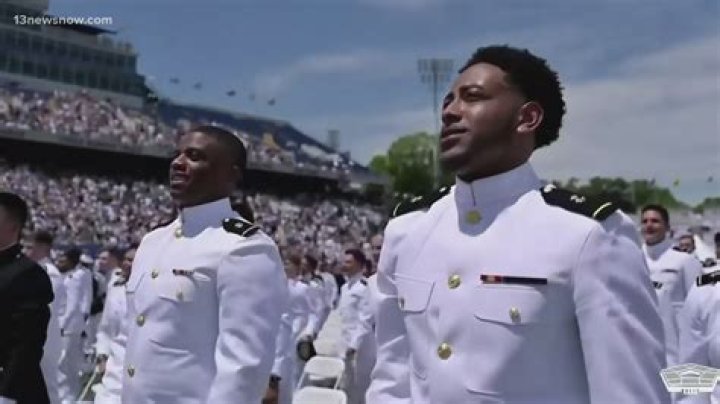 Navy Midshipmen: Who Are Steve, Becca And Ruthie Jones? Daniel Jones Siblings Age Gap And Family Ethnicity