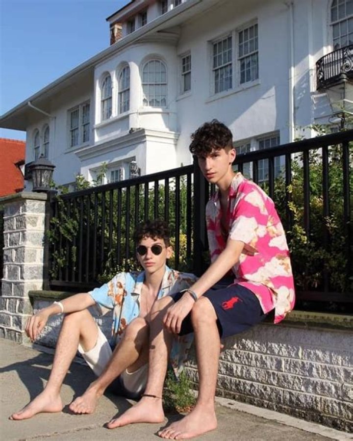 
Nicolas & Emiliano Maya Tapia Height, Weight, Net Worth, Age, Birthday, Wikipedia, Who, Nationality, Biography 