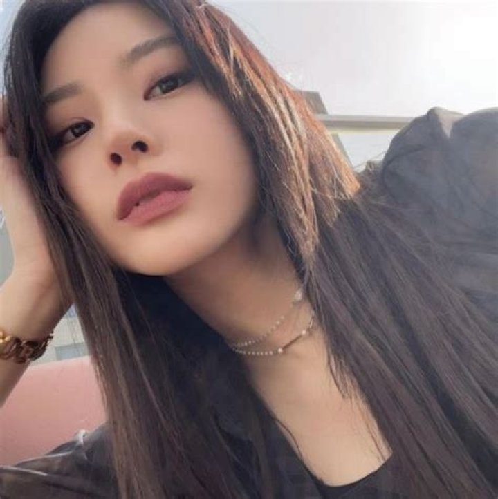 Noze Wayb Height, Weight, Net Worth, Age, Birthday, Wikipedia, Who, Nationality, Biography