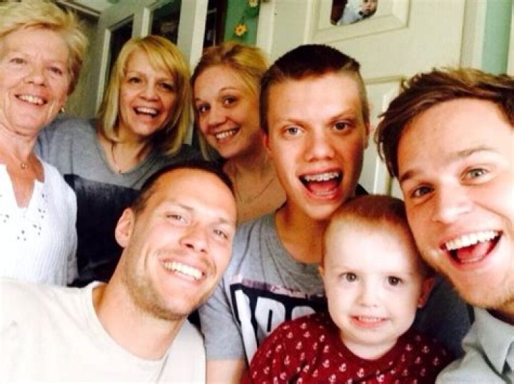 
Olly Murs Wife: Is He Married To Amelia Tank Kids Family And Net Worth 
