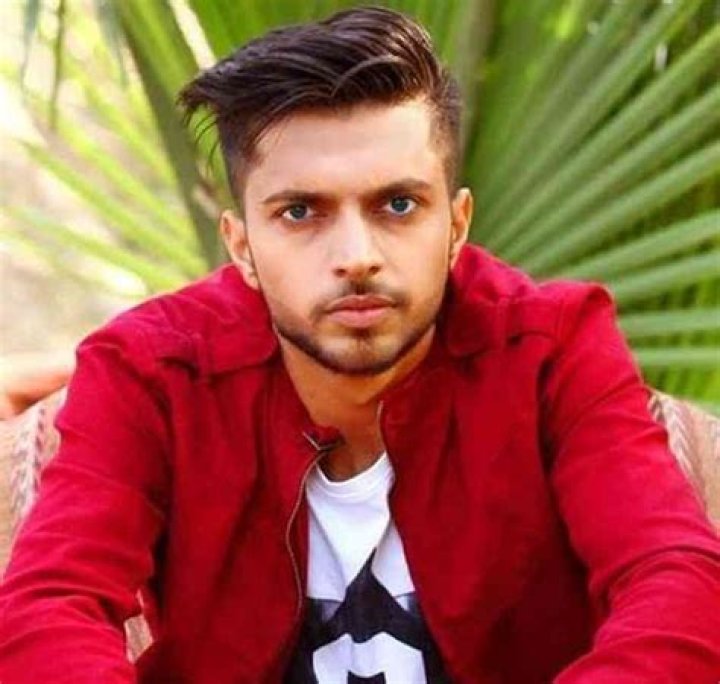 
Param Billing Height, Weight, Net Worth, Age, Birthday, Wikipedia, Who, Instagram, Biography 