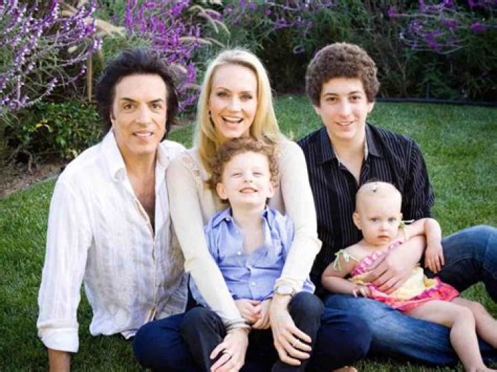 Paul Stanley is Married to Wife: Erin Sutton. Kids.