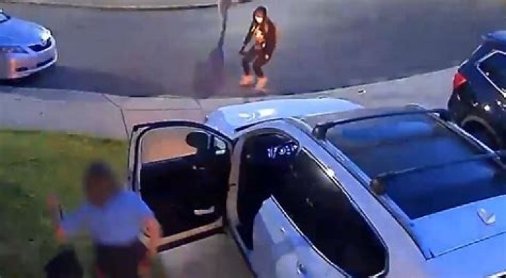 
Philadelphia armed carjacking of mother, teen daughter caught on video 