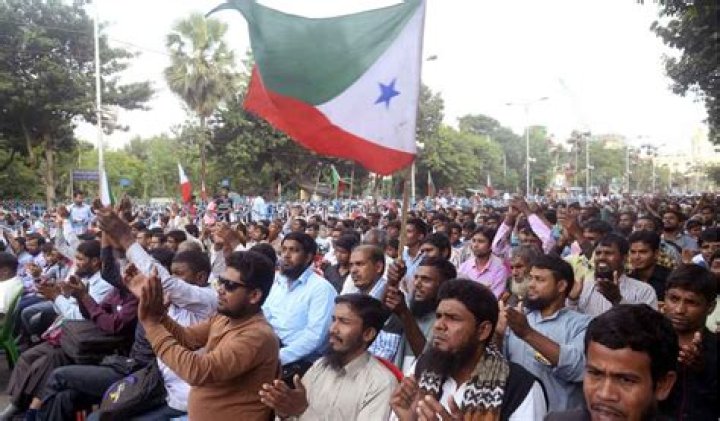 
Protests in Kerala as top PFI leaders detained in NIA, ED raids 