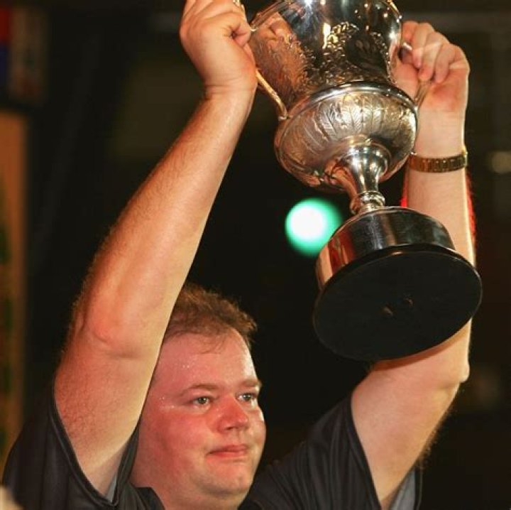
Raymond Van Barneveld Height, Weight, Net Worth, Age, Birthday, Wikipedia, Who, Nationality, Biography 