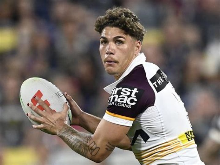 
Reece Walsh Height, Weight, Net Worth, Age, Birthday, Wikipedia, Who, Nationality, Biography 