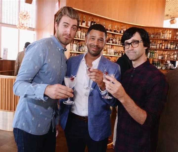 
Rhett Hartzog Height, Weight, Net Worth, Age, Birthday, Wikipedia, Who, Nationality, Biography 