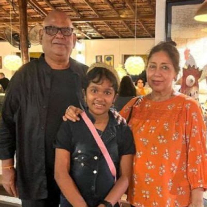 
Satish Kaushik Wiki: What’s His Ethnicity? Religion & Family 