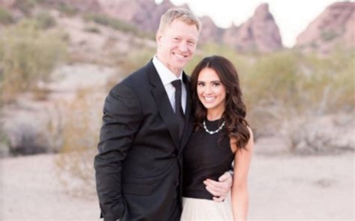 Scott Frost is Married to Wife: Ashley Neidhardt Frost. Kids.