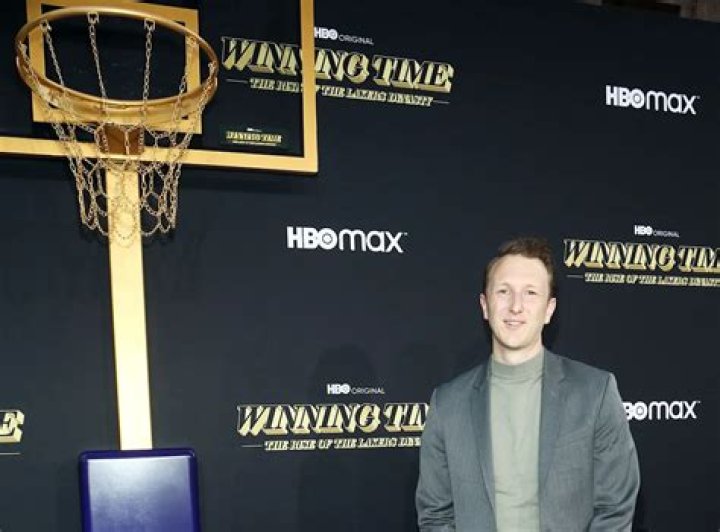 Sean Patrick Small’s Journey From Playing Hoops To Portraying Larry Bird on Winning Time