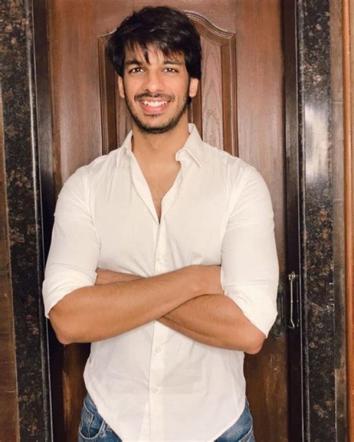 
Shrey Mittal Height, Weight, Net Worth, Age, Birthday, Wikipedia, Who, Nationality, Biography 