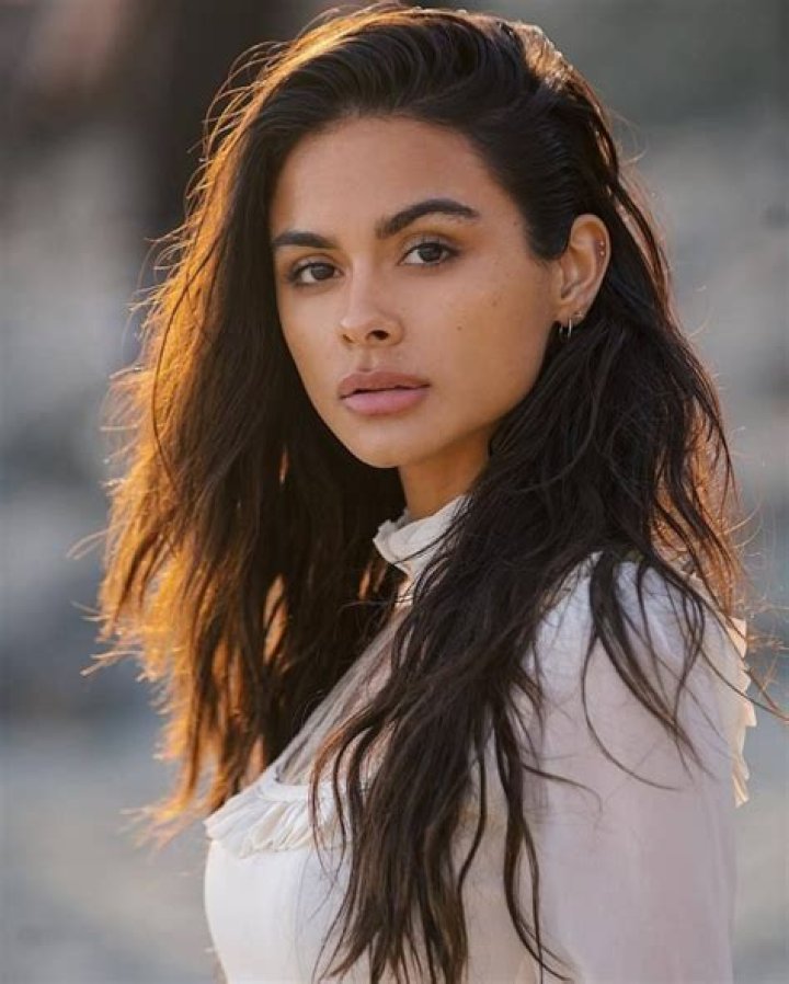 Sophia Esperanza Height, Weight, Net Worth, Age, Birthday, Wikipedia, Who, Nationality, Biography