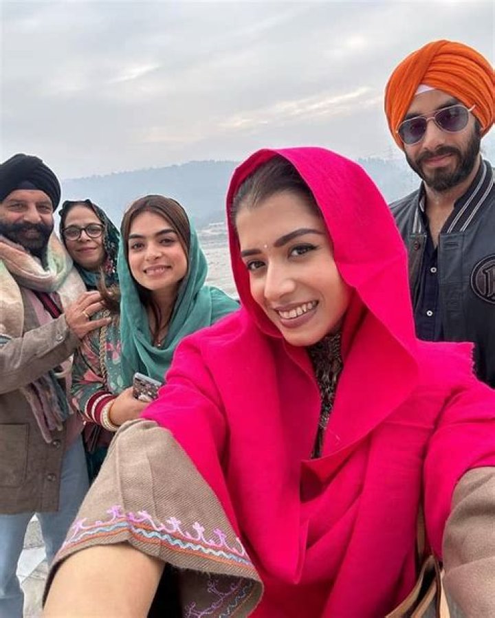 
Sukhmani Gambhir Height, Weight, Net Worth, Age, Birthday, Wikipedia, Who, Nationality, Biography 