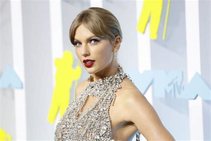 
Taylor Swift Shared A Video Showcasing The Making Of Her Short Film “All Too Well” 