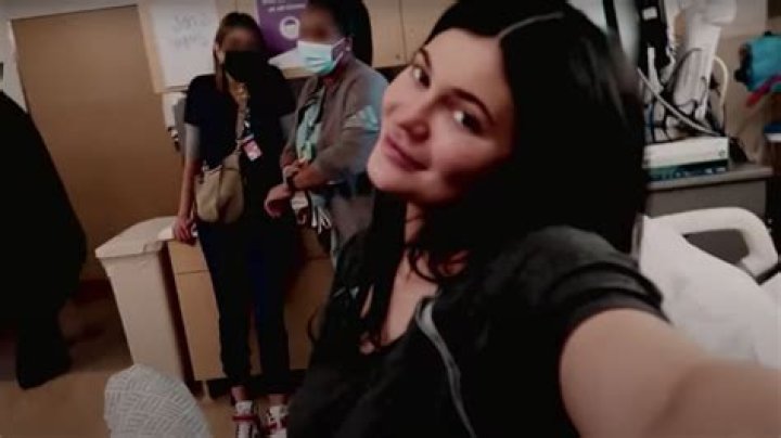 
‘The Kardashians’ Recap: Kylie Jenner Gives Birth — And Kris Scrambles To Grab Hilarious Hospital Essentials 