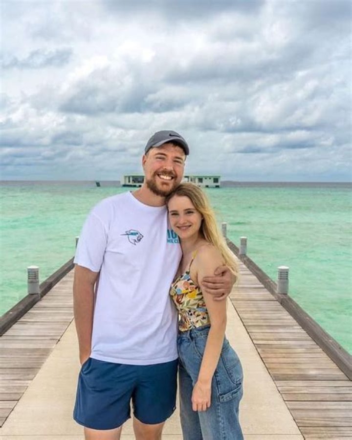 
Thea Booysen Height, Weight, Net Worth, Age, Birthday, Wikipedia, Who, Instagram, Biography 