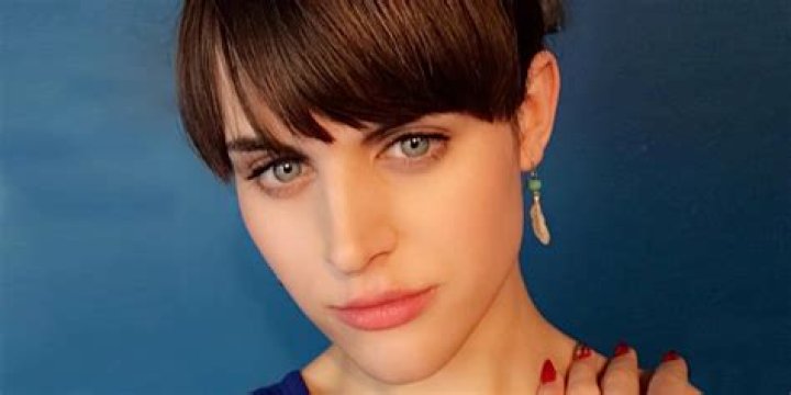 Theryn Meyer Height, Weight, Net Worth, Age, Birthday, Wikipedia, Who, Nationality, Biography