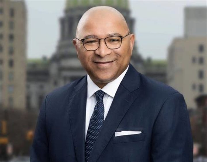 
Timothy DeFoor Height, Weight, Net Worth, Age, Birthday, Wikipedia, Who, Instagram, Biography 