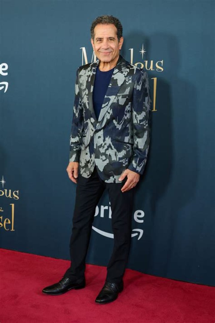 Tony Shalhoub Height, Weight, Net Worth, Age, Birthday, Wikipedia, Who, Nationality, Biography