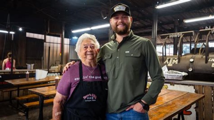 Tootsie Tomanetz Height, Weight, Net Worth, Age, Birthday, Wikipedia, Who, Instagram, Biography