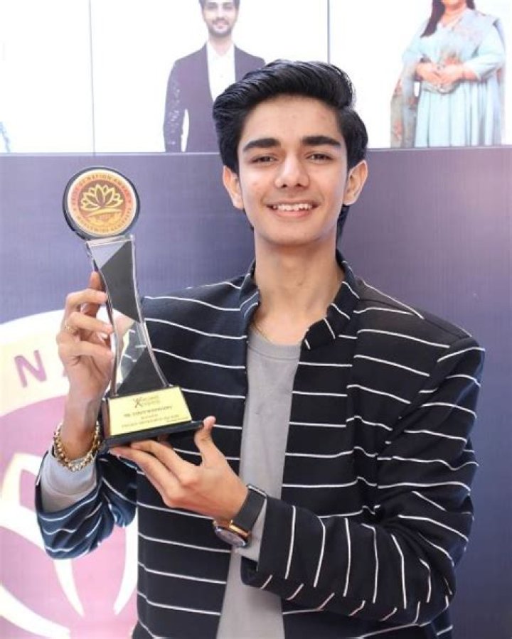 
Varun Buddhadev Height, Weight, Net Worth, Age, Birthday, Wikipedia, Who, Nationality, Biography 