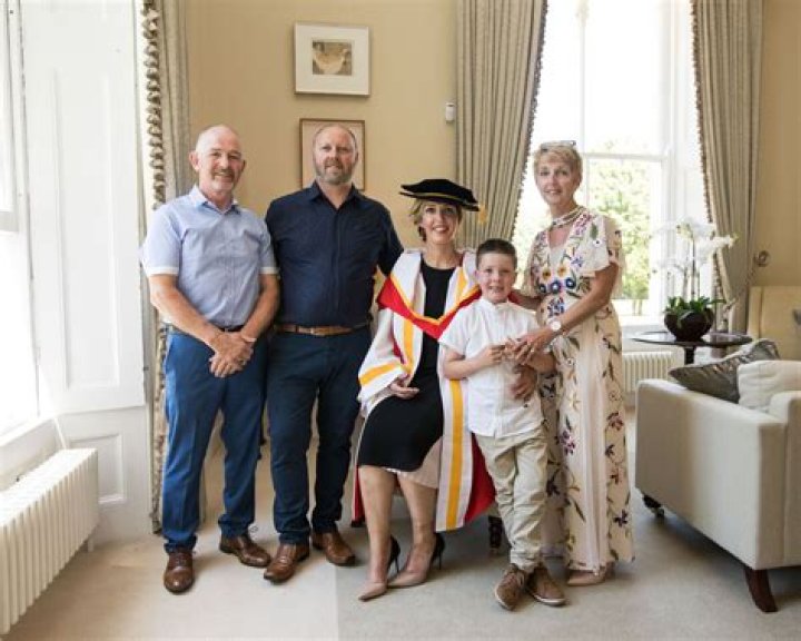 
Vicky Phelan And Her Husband Jim Phelan Stayed Together To Support Their Children 